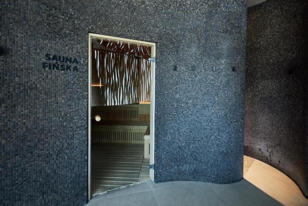 Apartament Wave - Black Swan - *
